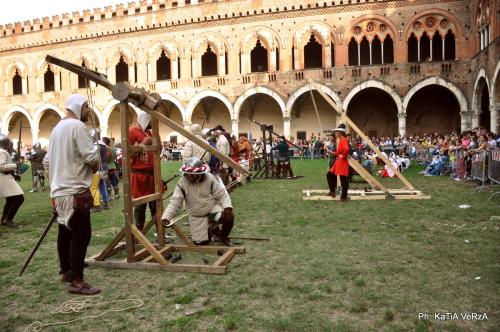 La-cittta-delle-100-Torri-2023-062